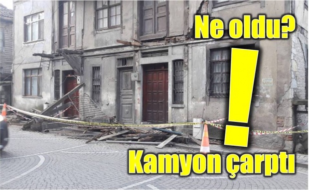 bartın, ahşap ev, bartın zabıta, bartın itfaiye, bartın ahşap ev balkon, ahşap eve kamyon çarptı, balkon göçtü, bartın haber, haber bartın, bartın haberleri