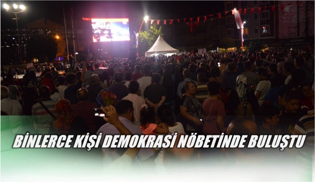 15 temmuz, demokrasi, demokrasi nöbeti, darbe, darbe girişimi, bartın, cumhuriyet meydanı, şehit, şehit ailesi, 